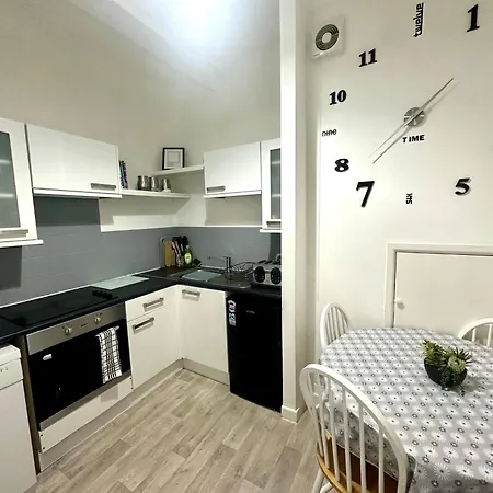 Homely Apartment In The Heart Of Town Centre - Sleeps 6 Bournemouth Exterior photo