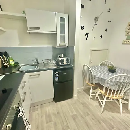 Homely Apartment In The Heart Of Town Centre - Sleeps 6 Bournemouth Exterior photo