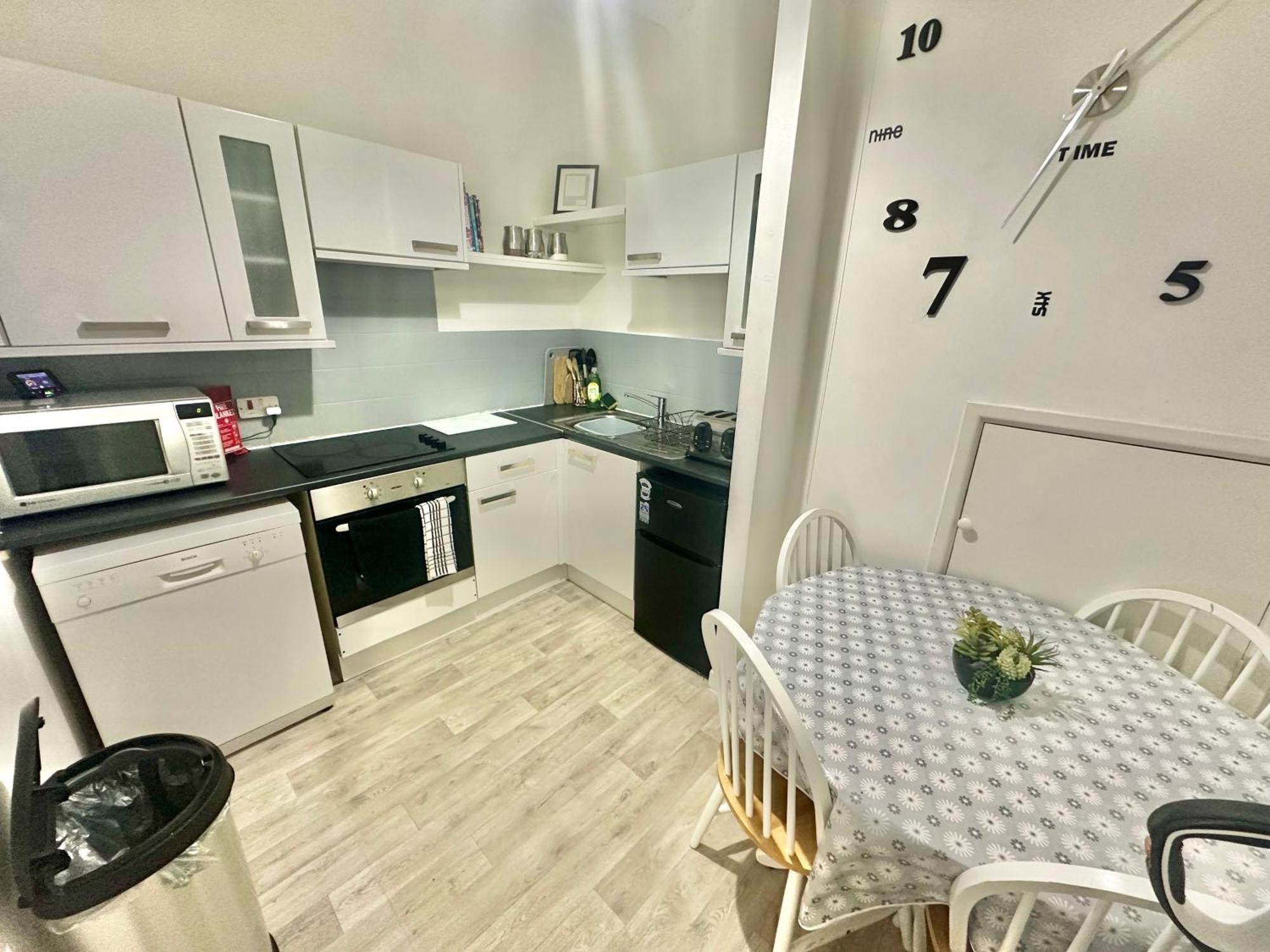 Homely In The Heart Of Town Centre - Sleeps 6 Apartamento Bournemouth